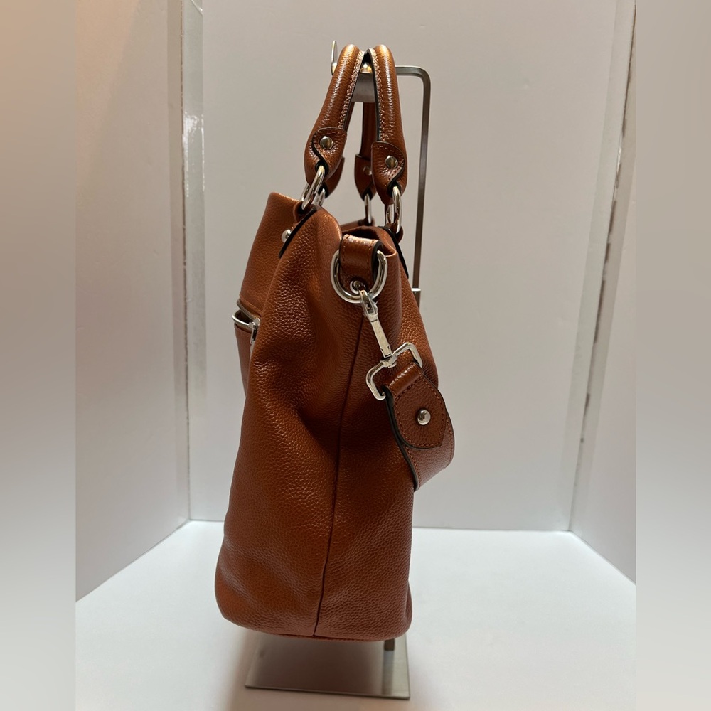 Elegant Brown Leather Tote Bag - Picture 4 of 9